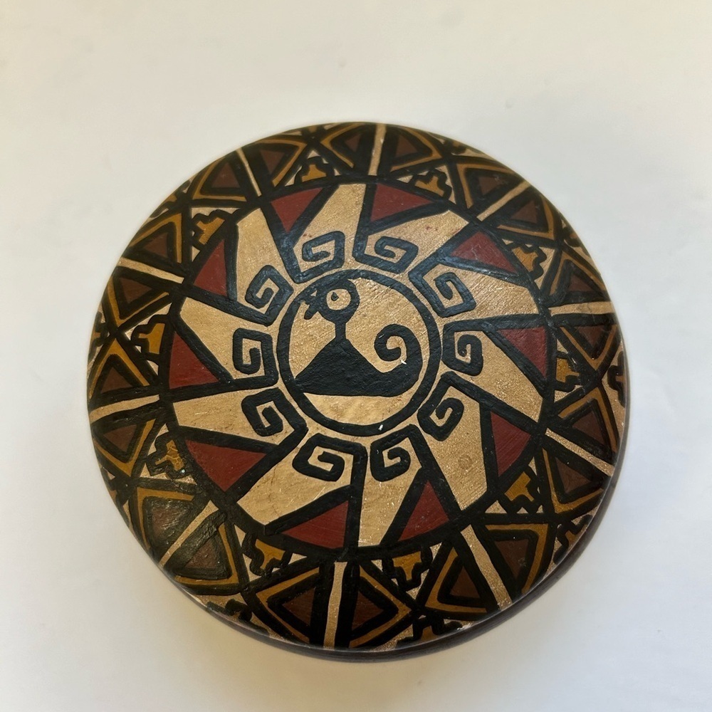 Ceramic /trinket /artist Naldi Garillo Pacheco/made in Santiago Chili/hand made